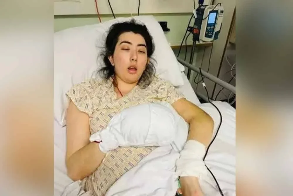 Cathy Warren yang berdarah campuran British-Thai mengalami strok ketika bercuti bersama rakan-rakan di Fethiye, Türkiye. Foto Agensi