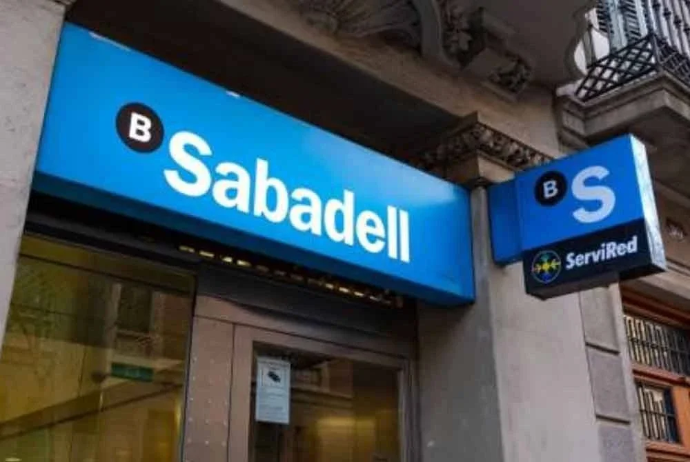 Bank Banco Sabadell, bank keempat terbesar di Sepanyol membekukan akaun beberapa pemilik perniagaan dari Israel. Foto Agensi