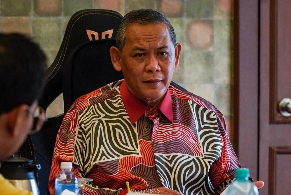 Aminuddin ketika mempengerusikan mesyuarat Lembaga Tender SAINS. Foto FB Dato' Seri Utama Haji Aminuddin Harun