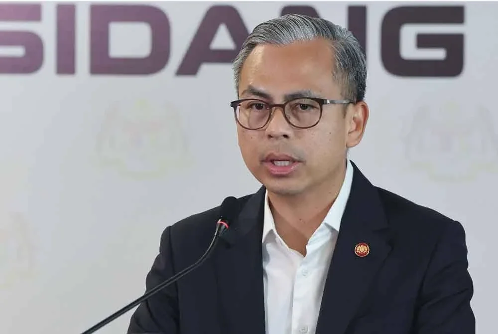 Fahmi ketika sidang media mingguan Kabinet di Menara Komunikasi pada Jumaat. - Foto Bernama