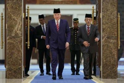 Sultan Nazrin menekankan keperluan ASEAN untuk memastikan pertumbuhan ekonomi yang inklusif dan saksama untuk semua lapisan masyarakat.