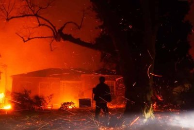 Jonathan Rinderknecht dari Florida mengaku tidak bersalah atas pertuduhan menyebabkan kebakaran dahsyat di Los Angeles yang meragut 12 nyawa dan memusnahkan ribuan rumah - Foto: AP