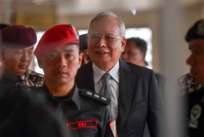 Peguam Najib memberitahu Mahkamah Tinggi bahawa pengurusan tertinggi 1MDB termasuk Shahrol Azral Ibrahim Halmi didakwa mengikut arahan Jho Low dan bukan arahan Lembaga Pengarah syarikat. - Foto fail Bernama