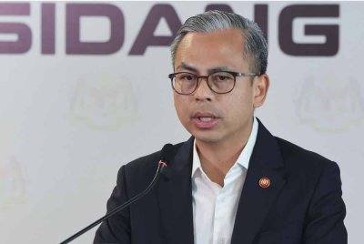 Fahmi ketika sidang media mingguan Kabinet di Menara Komunikasi pada Jumaat. - Foto Bernama