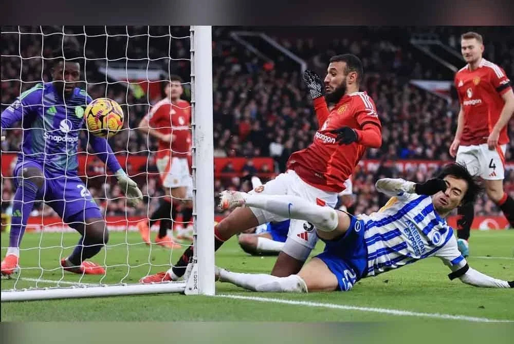 Kaoru Mitoma menjaringkan gol kedua Brighton ketika The Seagulls mengalahkan
United 3-1 di Old Trafford pada Januari lalu.
