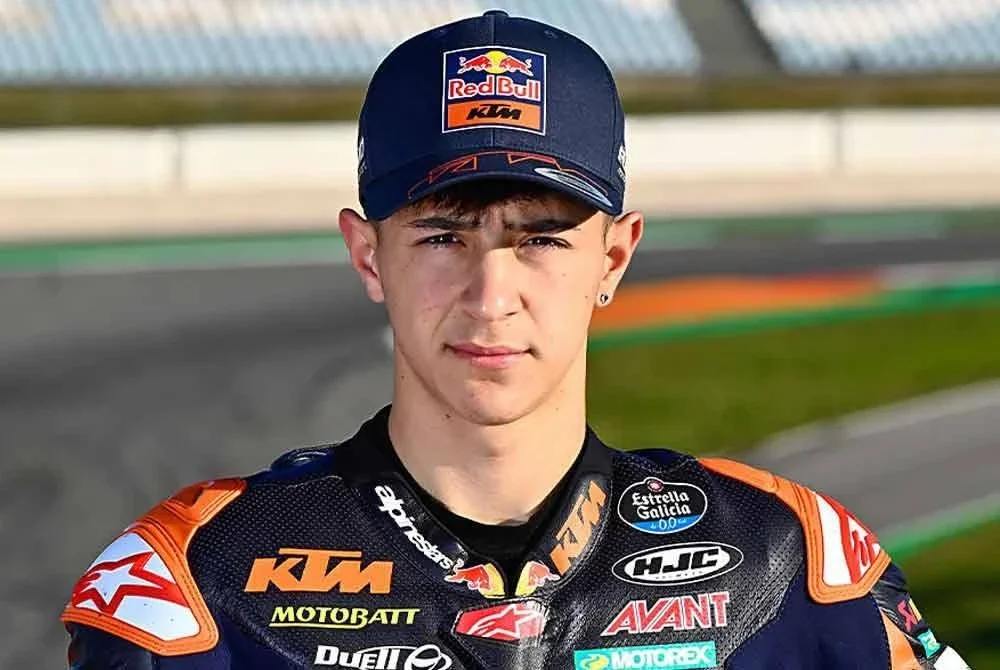 Rueda mengalami patah pada bahagian tangan selepas terlibat kemalangan dengan pelumba CIP Green Power, Noah Dettwiler pada Grand Prix (GP) Malaysia 2025 di Litar Antarabangsa Sepang pada Ahad.