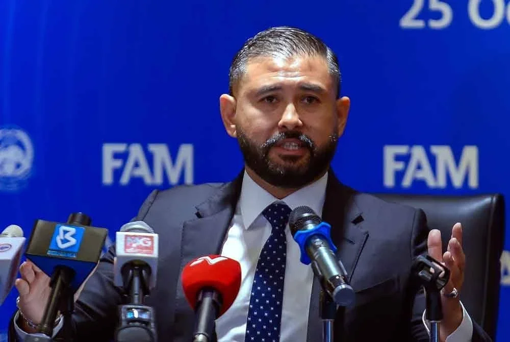 Tunku Mahkota Ismail pada Sidang Media Pasukan Kebangsaan di sebuah hotel di Subang Jaya. Foto Bernama