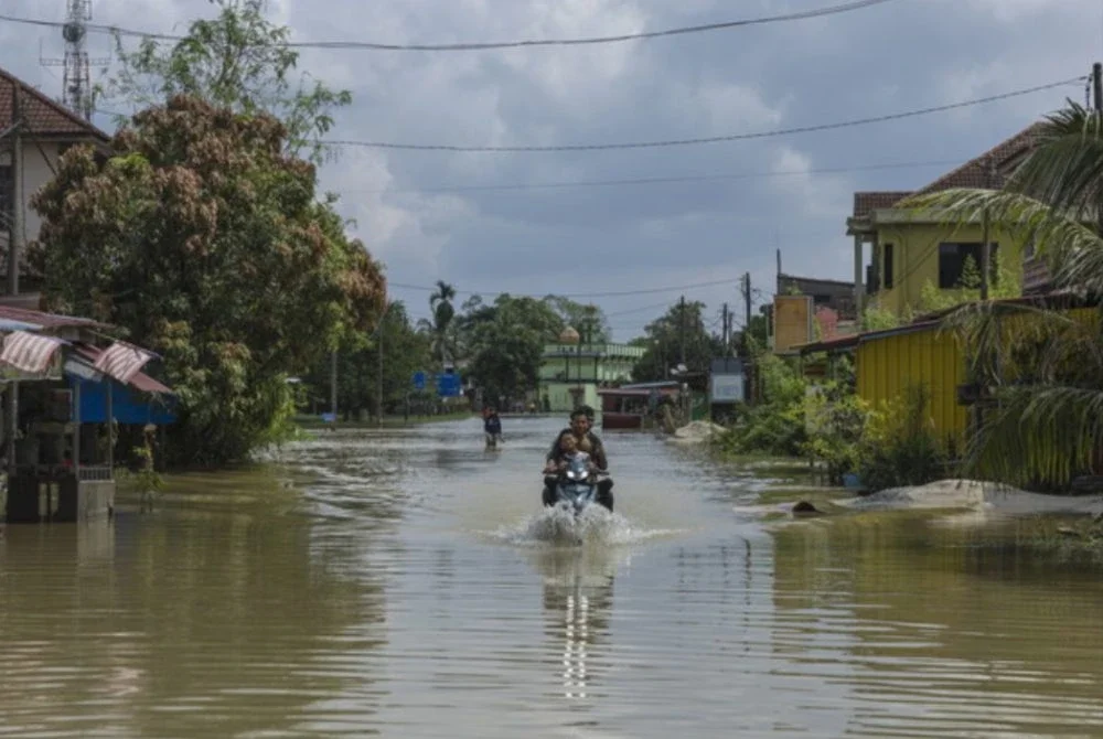 Di Kedah, jumlah mangsa banjir kembali meningkat dengan Kota Setar menjadi daerah terbaru dilanda bencana itu.