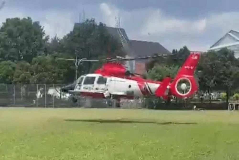 Mangsa dikenali sebagai Jose Antonio Rueda, pelumba Moto3 pasukan Red Bull KTM Ajo, yang mengalami kecederaan dan memerlukan rawatan segera selepas insiden berkenaan.