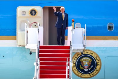 Trump berlepas dari Malaysia ke Jepun pagi Isnin selepas menghadiri Sidang Kemuncak ASEAN ke-47 dan mesyuarat berkaitan di Kuala Lumpur. Foto Bernama