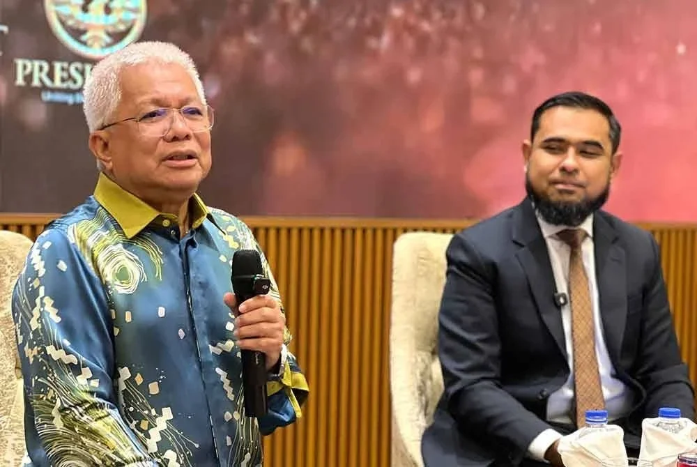 Penasihat Karangkraf, Datuk Hussamuddin Yaacub dijemput sebagai tetamu kehormat dan penceramah utama pada persidangan APEX BUSINESS SUMMIT IX