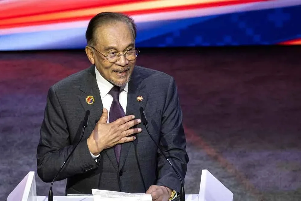 Anwar berucap pada majlis penutup Sidang Kemuncak ASEAN ke-47 dan Sidang Berkaitan di Pusat Konvensyen Kuala Lumpur, pada Selasa. Foto Bernama
