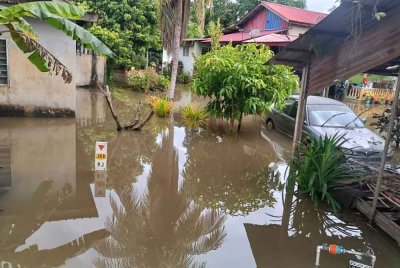 Jumlah mangsa banjir di Kedah menurun kepada 1,005 mangsa daripada 282 keluarga pagi ini berbanding 1,047 mangsa daripada 311 keluarga malam tadi. Gambar hiasan