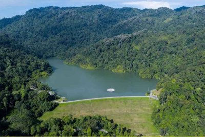 Empangan Air Itam di George Town mencapai kapasiti hampir penuh ekoran hujan berterusan.