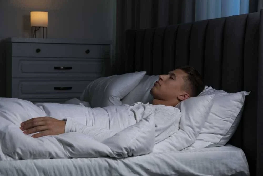 RAMAI menganggap bahawa bermimpin orang yang sudah meninggal dunia sebagai petanda panjang umur. -Gambar hiasan/ Foto: CANVA