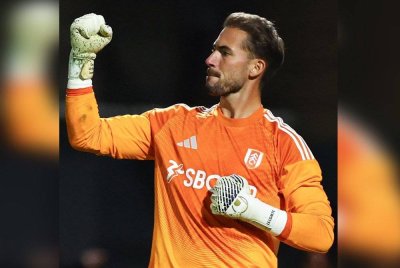 Lecomte penyelamat Fulham di Adams Park. Foto: Agensi