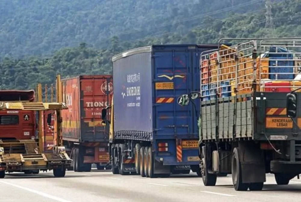 Setiap kemalangan maut yang melibatkan lori perdagangan adalah peringatan pedih bahawa kelalaian mereka membawa akibat yang tidak dapat ditarik balik. Gambar hiasan