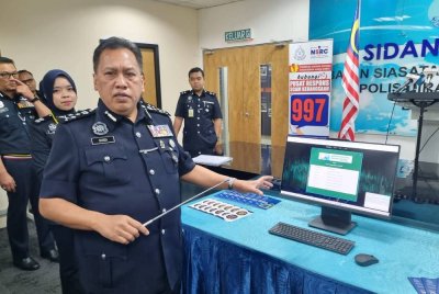 Rusdi menunjukkan Portal Semak Mule yang turut mendapat pengiktirafan antarabangsa apabila digunakan oleh polis Singapura, Brunei, Filipina dan Indonesia sebagai rujukan silang bagi siasatan jenayah rentas sempadan.