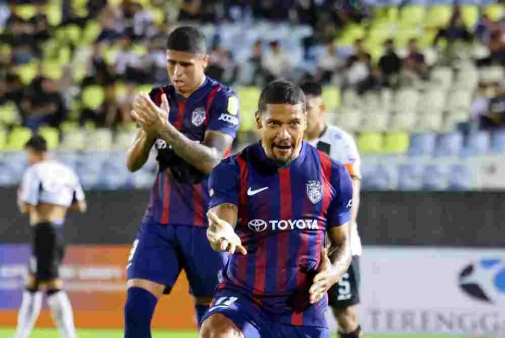 Reaksi Jairo Da Silva meraikan kejayaan selepas melakukan hatrik. Foto Bernama