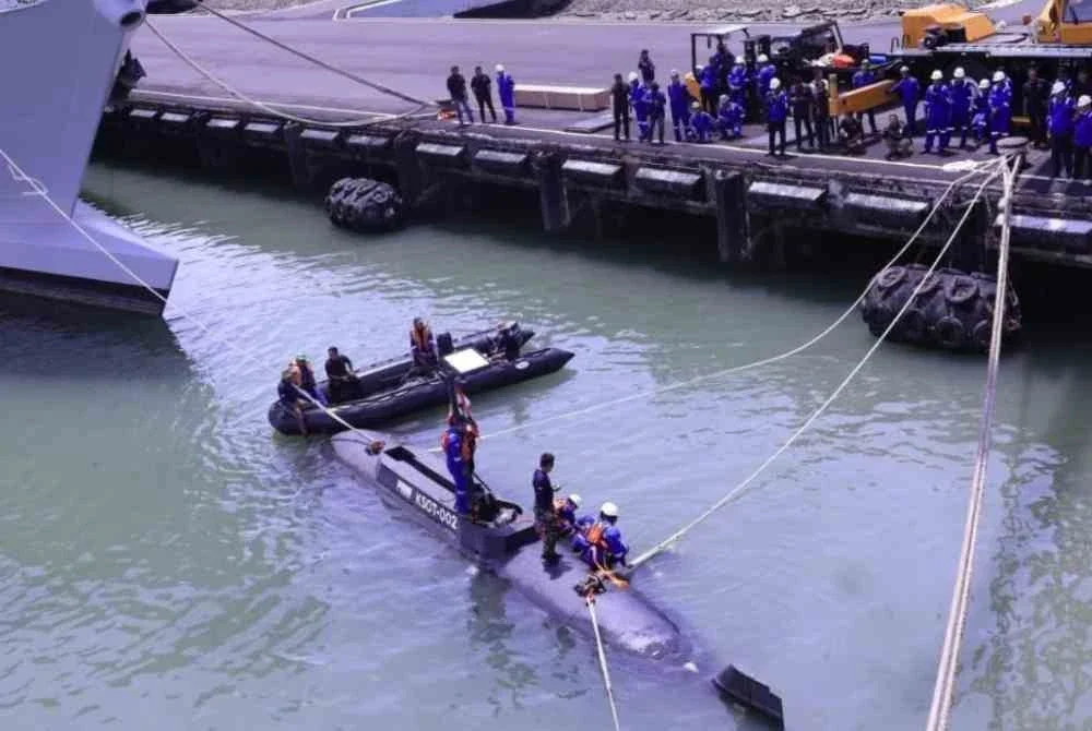 Indonesia menjalankan ujian tembakan torpedo kapal selam autonomi pertamanya, dikenali sebagai Kapal Selam Otonom. Foto Kementerian Pertahanan Indonesia.