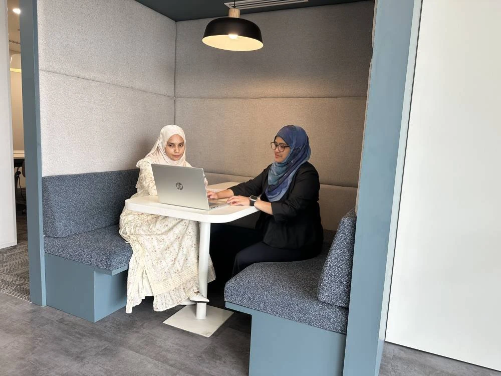 Mesyuarat boleh diadakan dalam keadaan selesa.