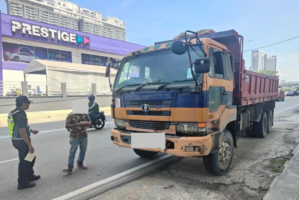 Antara kenderaan yang ditahan JPJ menerusi operasi dijalankan. Foto: JPJ KL