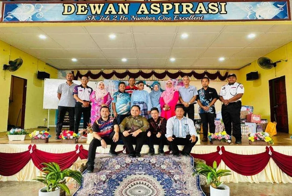 Menurut Wahab, sebagai pengawal keselamatan yang telah berkhidmat selama 12 tahun di sekolah tersebut, hari persaraanya itu cukup indah.