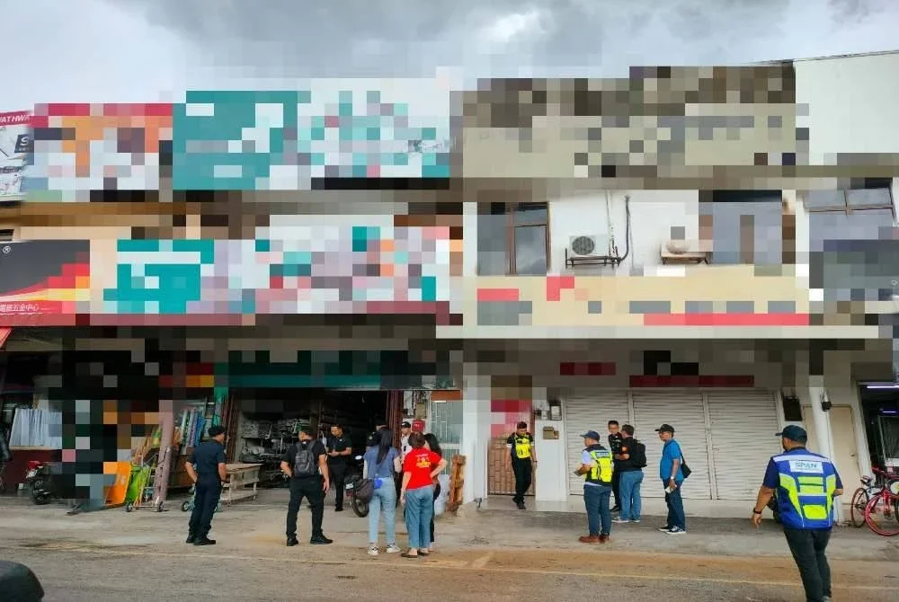 Premis disyaki menjalankan kegiatan pelacuran diserbu dalam Ops Air Noda yang dijalankan secara mengejut pada Isnin.