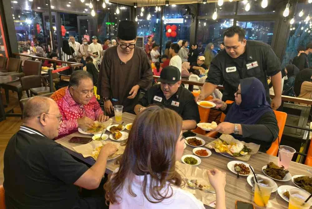 Ajak ditemui pada perasmian cawangan Bumbu Babah Melaka Sabtu lalu.