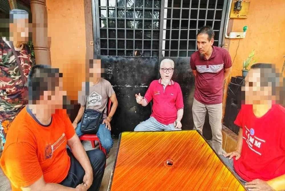 Shohaimi (tiga dari kanan) membuka Rumah Sejahtera sejak 2013.