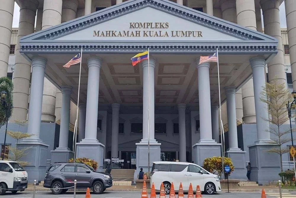Mahkamah menetapkan 8 Januari 2026 sebagai tarikh sebutan semula kes. 