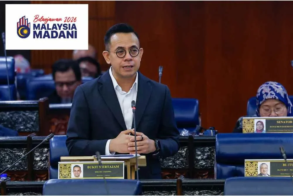 Steven Sim pada Mesyuarat Ketiga Penggal Ketiga, Majlis Parlimen ke-15 Dewan Rakyat di Bangunan Parlimen, pada Selasa. Foto Bernama 