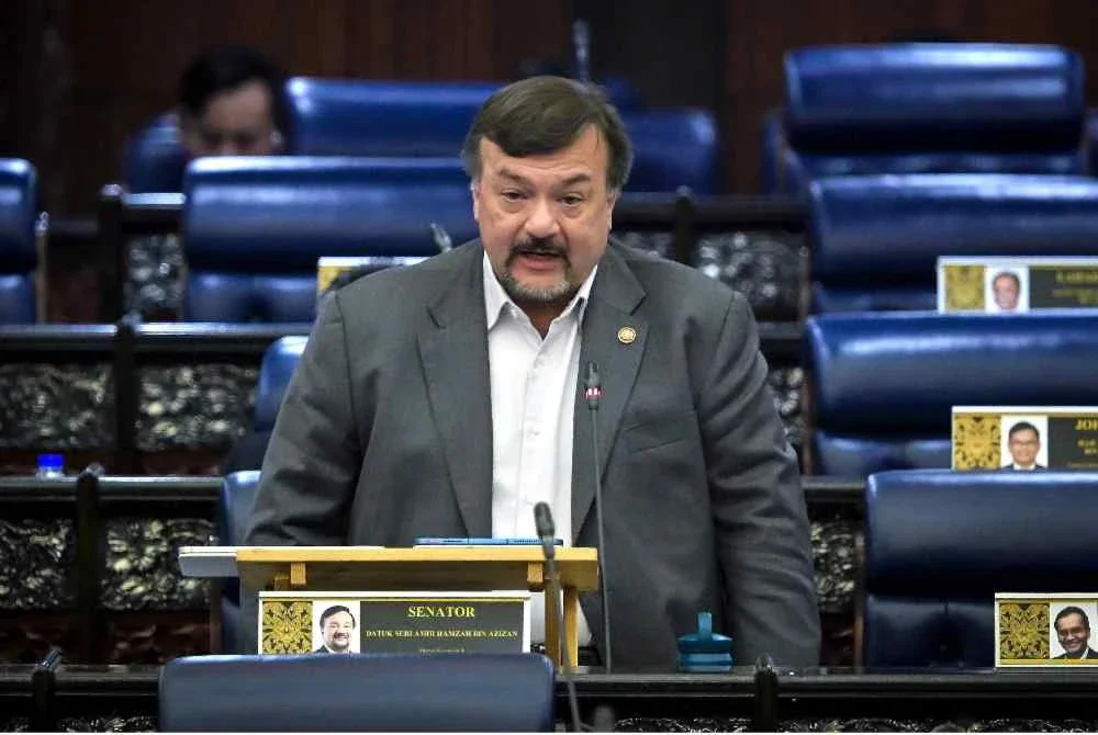 Amir Hamzah ketika sesi penerangan pada Mesyuarat Ketiga Penggal Ketiga, Parlimen ke-15 Dewan Rakyat di Bangunan Parlimen, pada Selasa. Foto Bernama