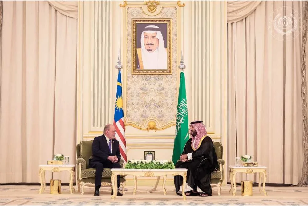 Sultan Ibrahim kini dalam lawatan negara empat hari ke Arab Saudi bermula Isnin lepas. Foto Facebook Sultan Ibrahim Sultan Iskandar