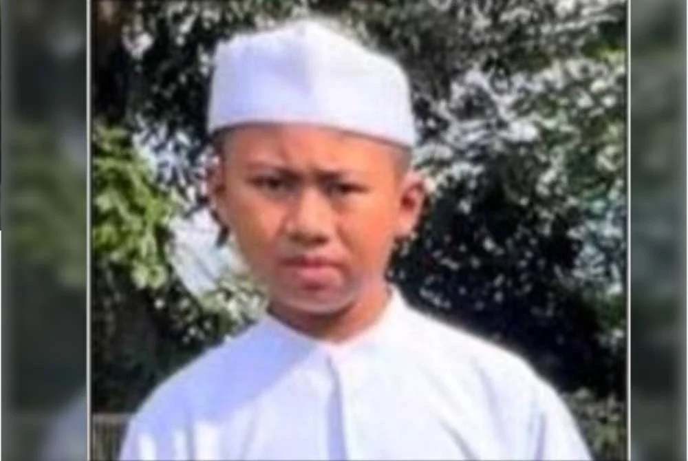 Seorang pelajar tahfiz lelaki berusia 13 tahun dilaporkan hilang dari Madrasah Tahfiz Al-Quran Zawiyah Darul Madad di Kampung Sagil di sini sejak Selasa lepas.