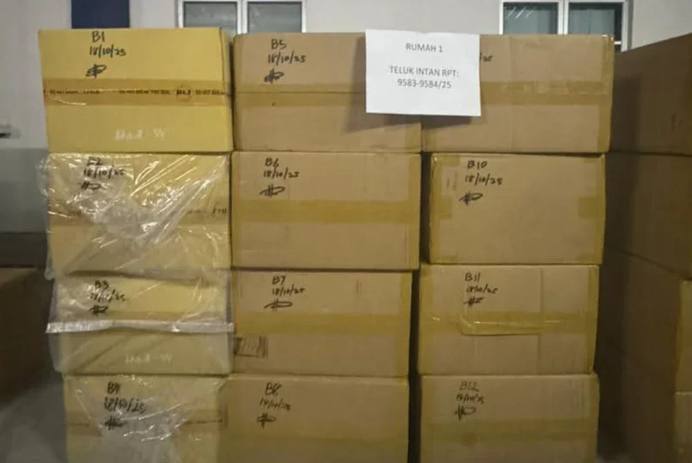 Antara rampasan dalam siri serbuan menerusi Op Kontraban di sekitar daerah Hilir Perak pada 18 Oktober lalu.