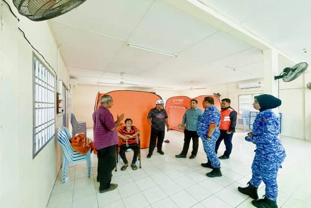 Semua mangsa terlibat seramai enam orang telah diarahkan berpindah sementara ke Dewan Orang Ramai Perumahan Awam Bagan Datuk bagi membolehkan pihak Jabatan Pengairan dan Saliran (JPS) menjalankan kerja-kerja pembaikan benteng yang pecah.