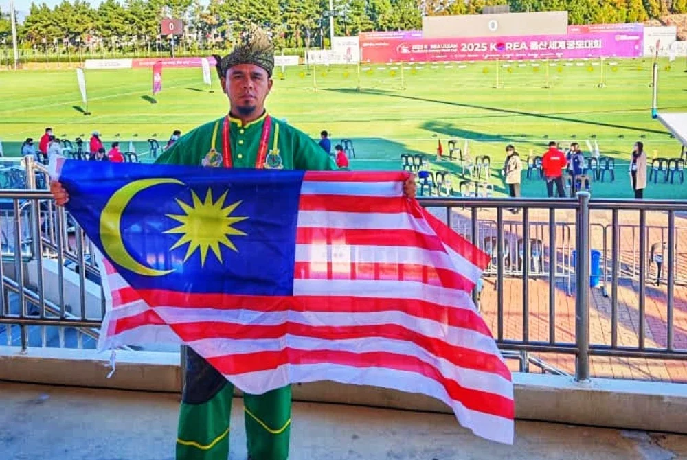 Mohd Zahrul muncul kelompok 10 terbaik dunia dalam kejohanan tersebut sekali gus menggharumkan nama Malaysia dan Pahang.