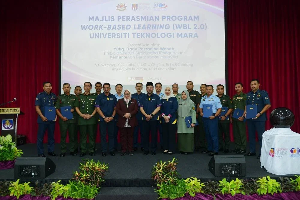 Seramai 15 anggota ATM menerima surat tawaran program WBL 2.0 daripada Roszanina.