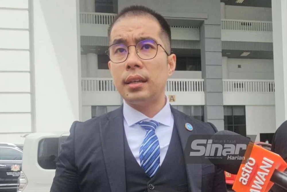 Mohd Syarulnizam ketika ditemui pemberita di pekarangan Kompleks Mahkamah Kota Kinabalu.