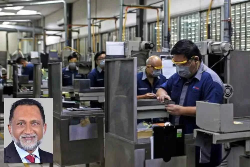 Cadangan pindaan Akta Sistem Insurans Pekerjaan 2017 [Akta 800] dibentangkan untuk bacaan pertama di Dewan Rakyat oleh Menteri Sumber Manusia, Steven Sim, dilihat mampu memperkukuh jaringan keselamatan sosial untuk pekerja Malaysia. Gambar hiasan (Gambar kecil: Syed Hussain)