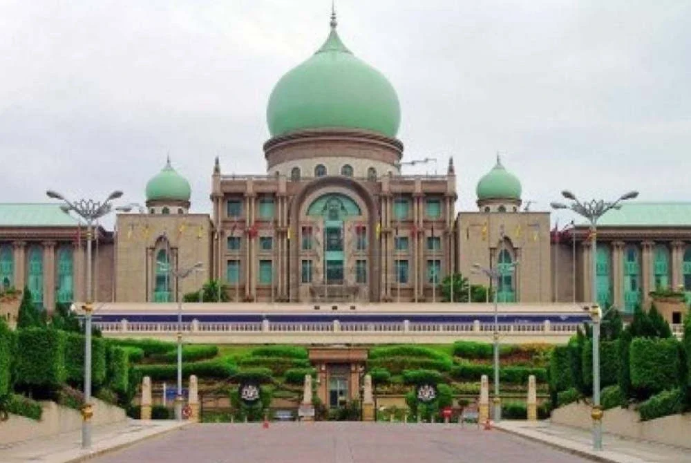 Rombakan Kabinet dijangka berlaku dalam tempoh dua hingga tiga minggu lagi. Gambar hiasan