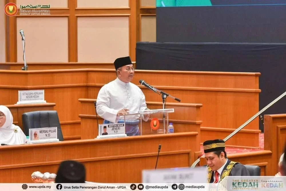 Sanusi ketika membentangkan Belanjawan Kedah 2026 pada persidangan Dewan Undangan Negeri (DUN) Kedah di sini pada Isnin. - FOTO Facebook Urus Setia Penerangan Darul Aman UPDA
