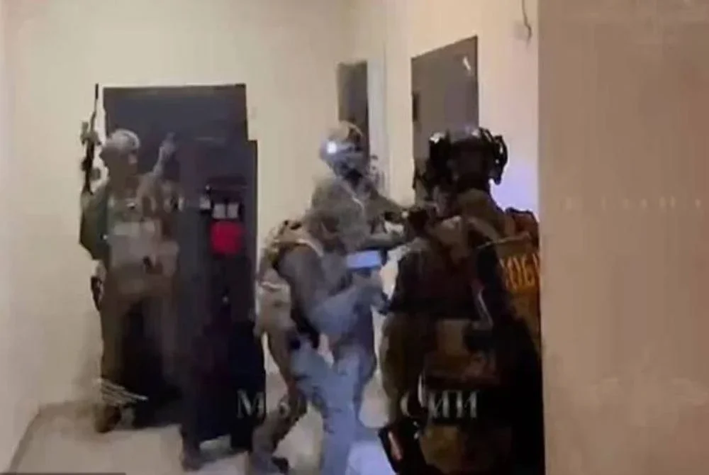 Konstantin Shakht, Yury Sharypov, dan Vladimir Dalekin — suspek dalam kes pembunuhan dan penculikan jutawan kripto, Roman Novak dan isterinya.