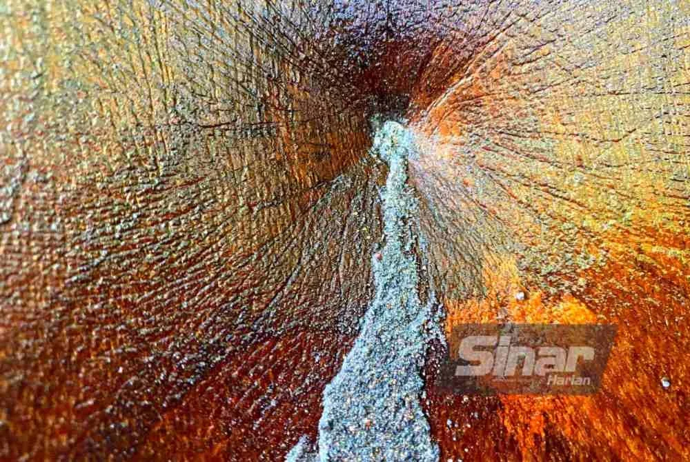 Emas hasil mendulang.