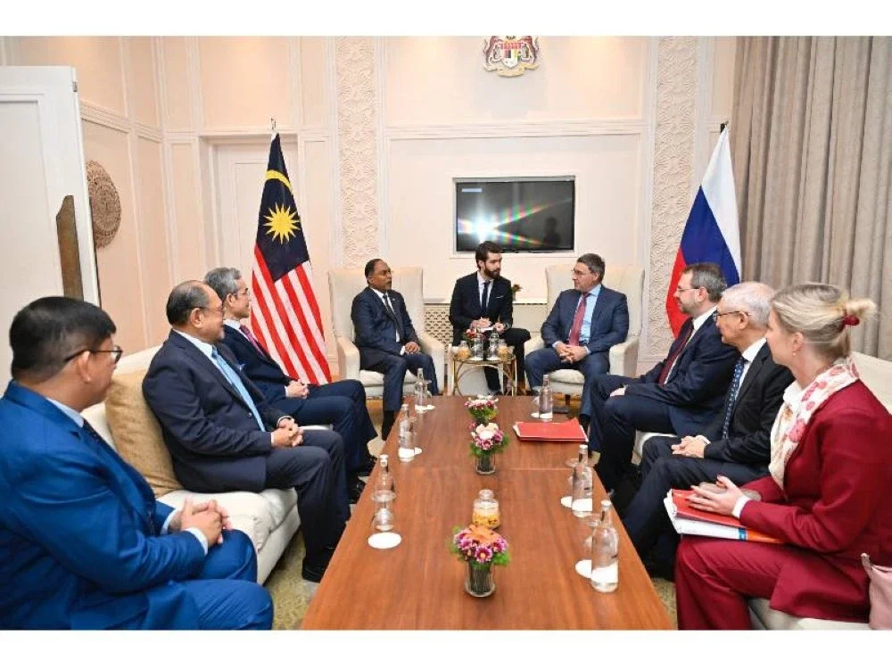 Malaysia menghargai komitmen delegasi Rusia yang hadir dalam jumlah besar menggambarkan keazaman kedua-dua negara untuk terus memperkukuh hubungan strategik yang terjalin sejak sekian lama.