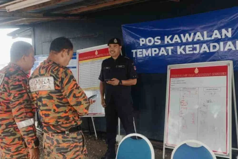 Operasi SAR mencari nelayan yang dilaporkan hilang selepas keluar mencari ketam digerakkan pasukan penyelamat. Foto JBPM Johor