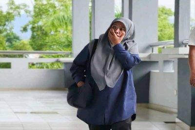 Nurul Syafinaz hadir ke mahkamah 