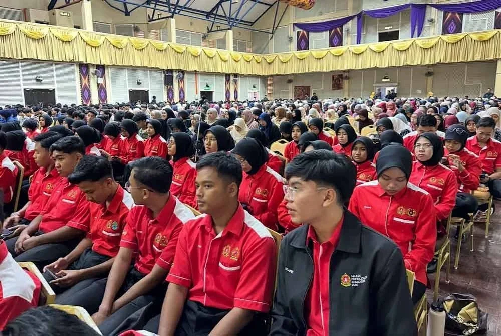 Peserta yang menyertai Program Town Hall Discussion Ketua Polis Kelantan di Machang.