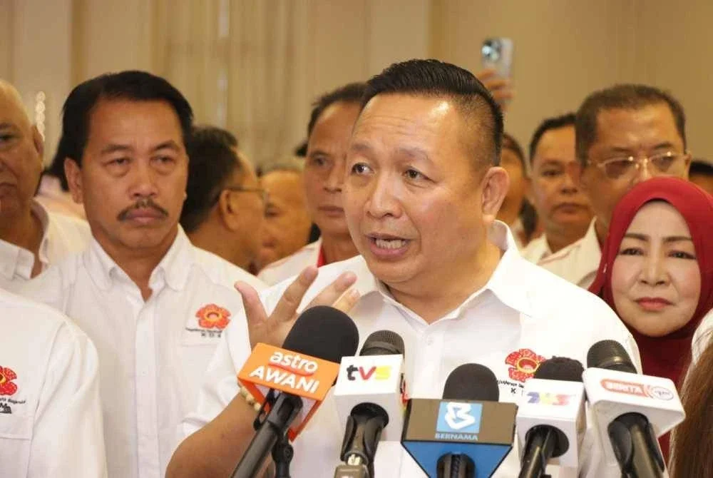 Wetrom ketika ditemui pemberita selepas majlis pengumuman calon dan pelancaran manifesto KDM di Kota Kinabalu.